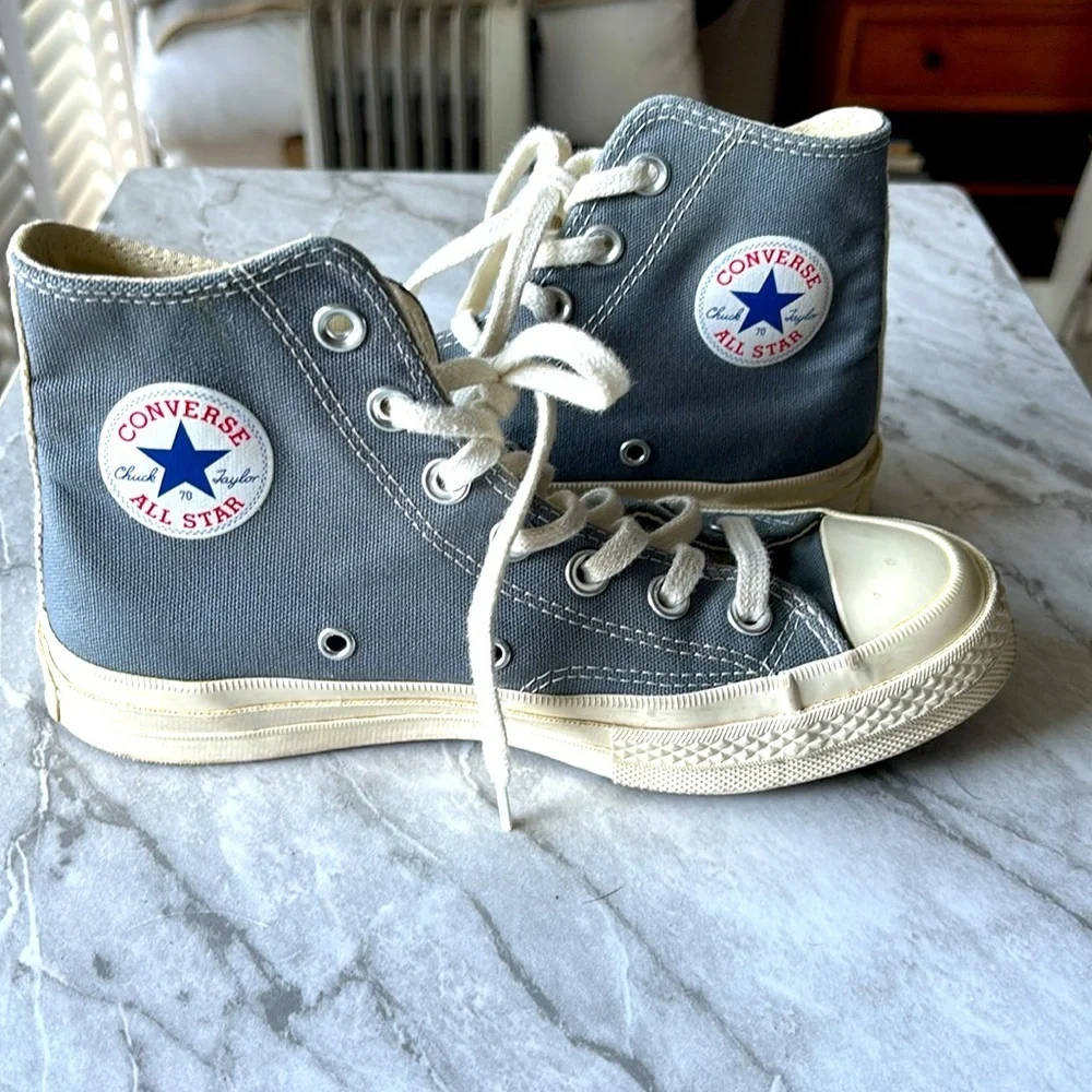 COMME DES GARCONS PLAY x Converse Unisex Chuck Taylor High Top Sneakers gray w6 - Picture 2 of 15